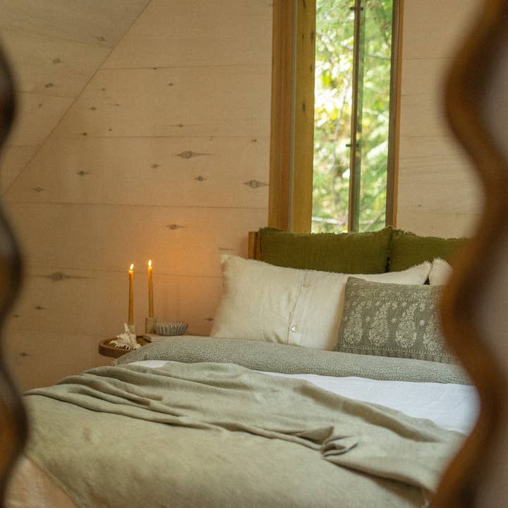 Couverture de lit cousue à la main Johri, Pierre pour la vente par INDABA HOME