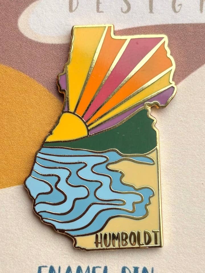 Humboldt County Strand Szene Emaille-Pin für den Großhandel von Coastal Haze Designs