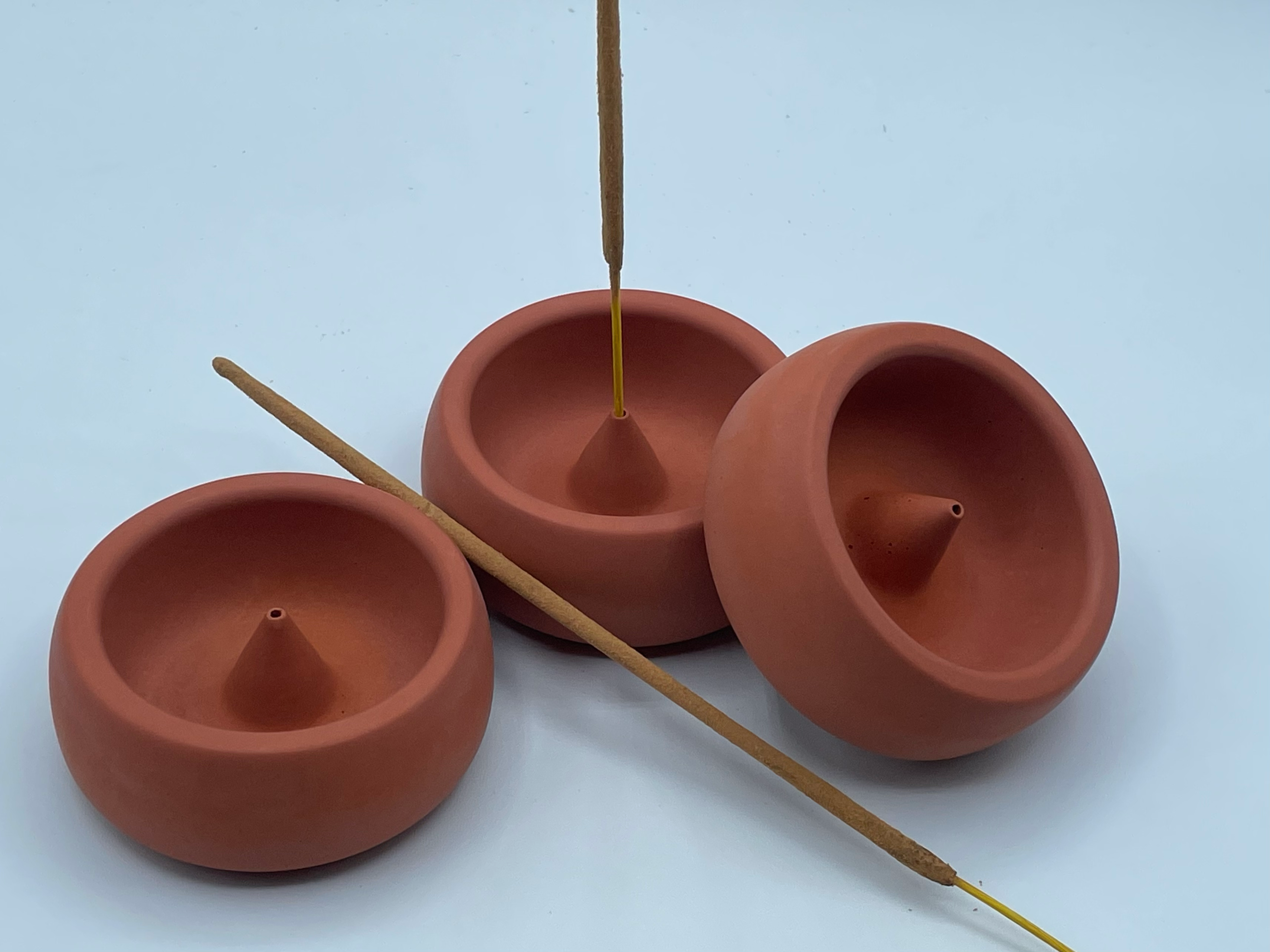 Colyer House Creations - Vente Porte-encens - Porte-encens en béton design moderne et minimaliste1