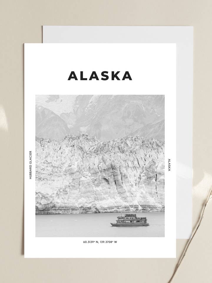 Alaska ”Där glaciären möter himlen” Print för wholesale av The Travel Edit