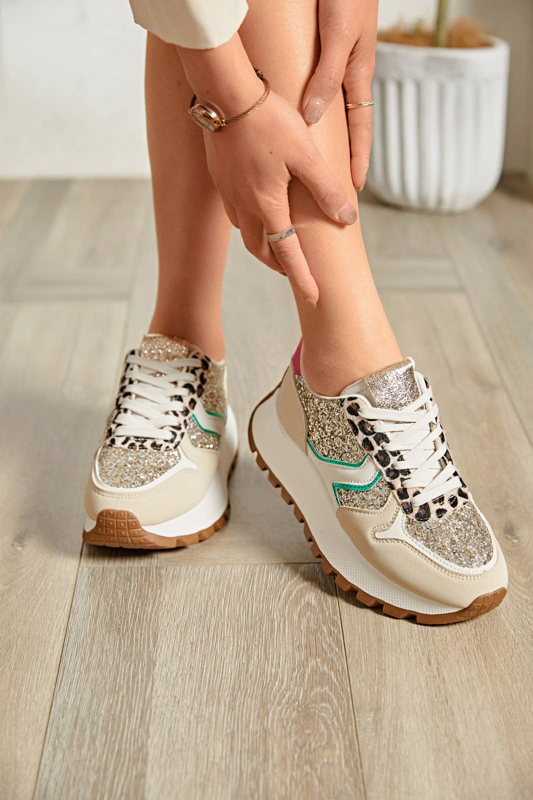 ERYNN - Wholesale Lifestyle Sneakers - Women's - - CAROLINE12