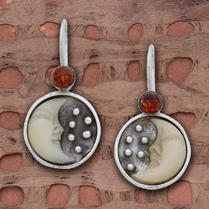 Pendientes de Cara de Media Luna de Tagua con Ámbar. para venta al por mayor de Tidepool