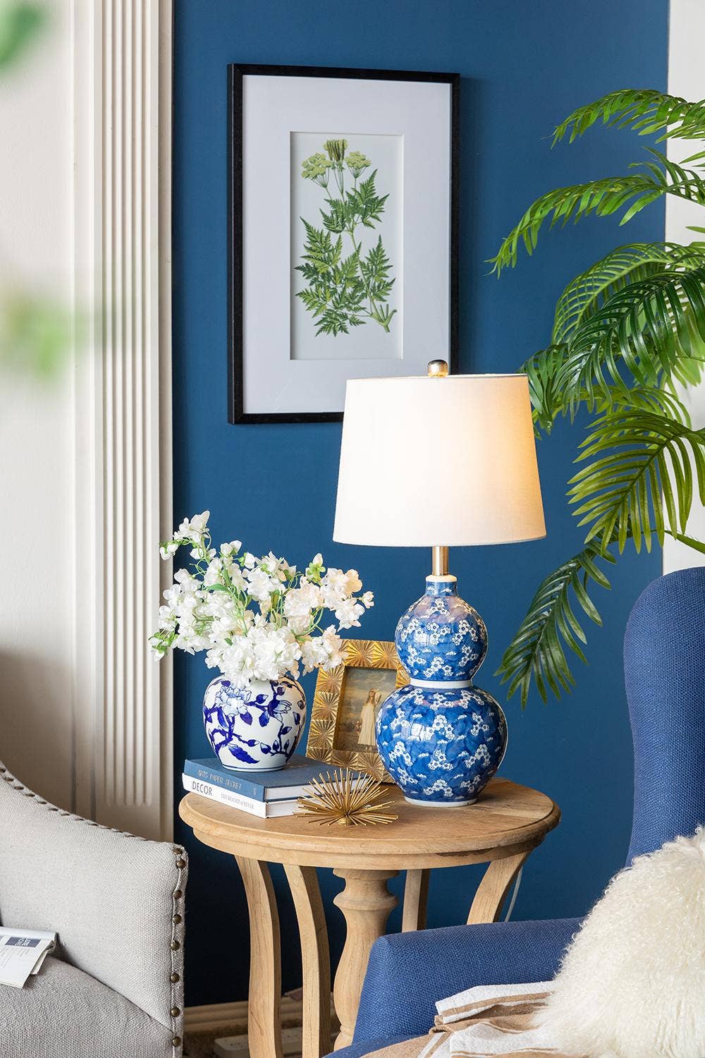 A&B Home Group Inc. - Wholesale Accent/Desk Lamp - D13x25.75" Blue/White Round 2-Tiered Ceramic Vase Lamp7