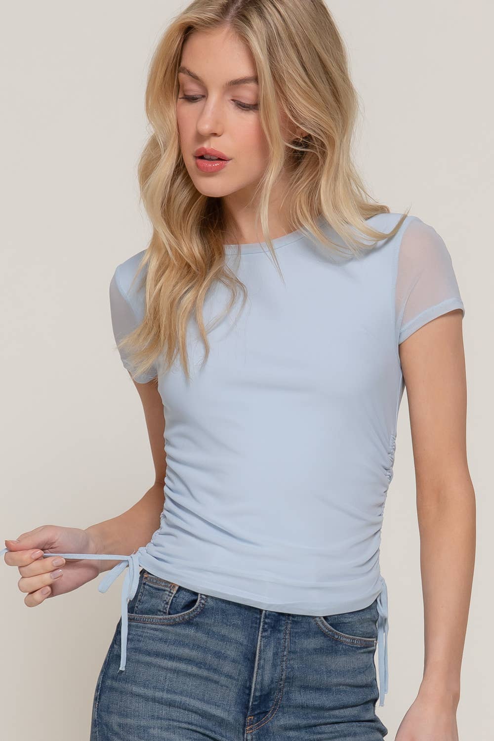 Active Basic | Active USA - Wholesale Gebreide top - Dames - Korte Mouw Ronde Hals Zij Gerimpeld met Plooi Mesh Top10