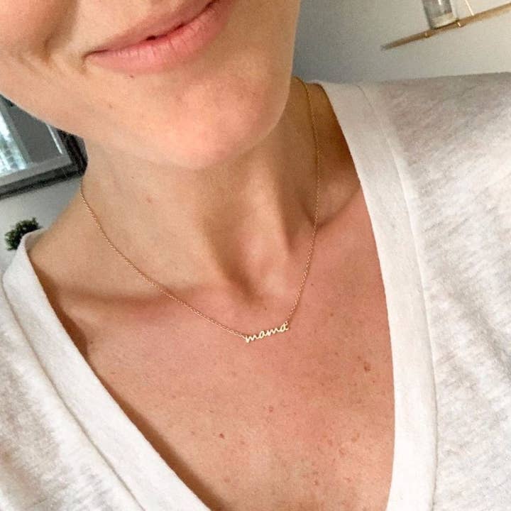 The Sis Kiss - Wholesale Pendant/Charm Necklace - Mama Dainty Necklaces1