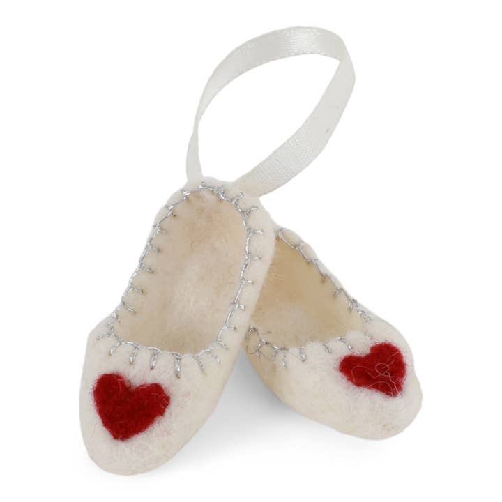 Ballerina Shoes w/Heart - White w/Silver Embroidery for wholesale by Gry and Sif