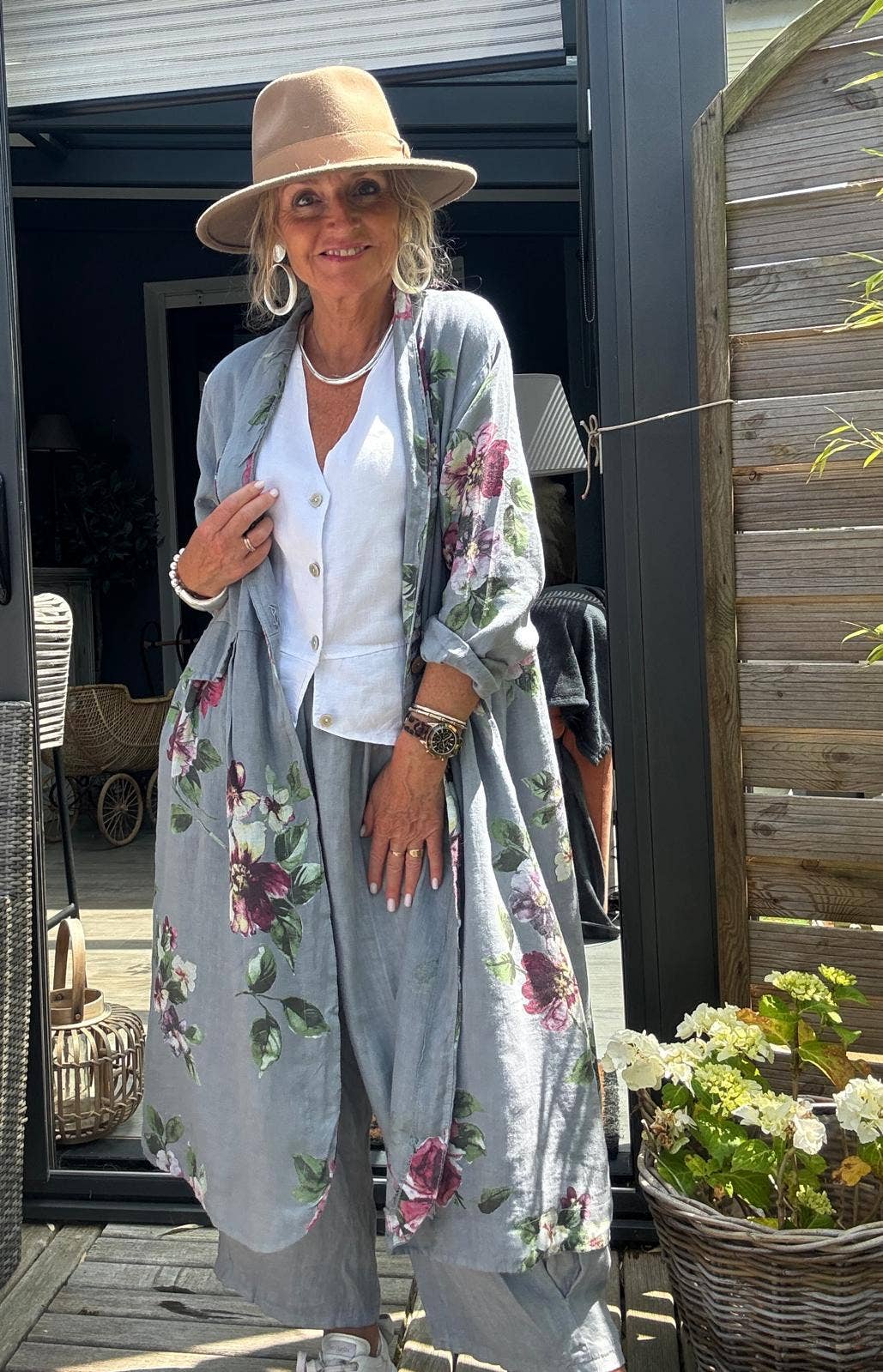 LINEN & COTTON HOUSE - Wholesale Jacket - Women's - JACKET 1142 FLOWERS LINEN MATERIAL WITH POCKETS17