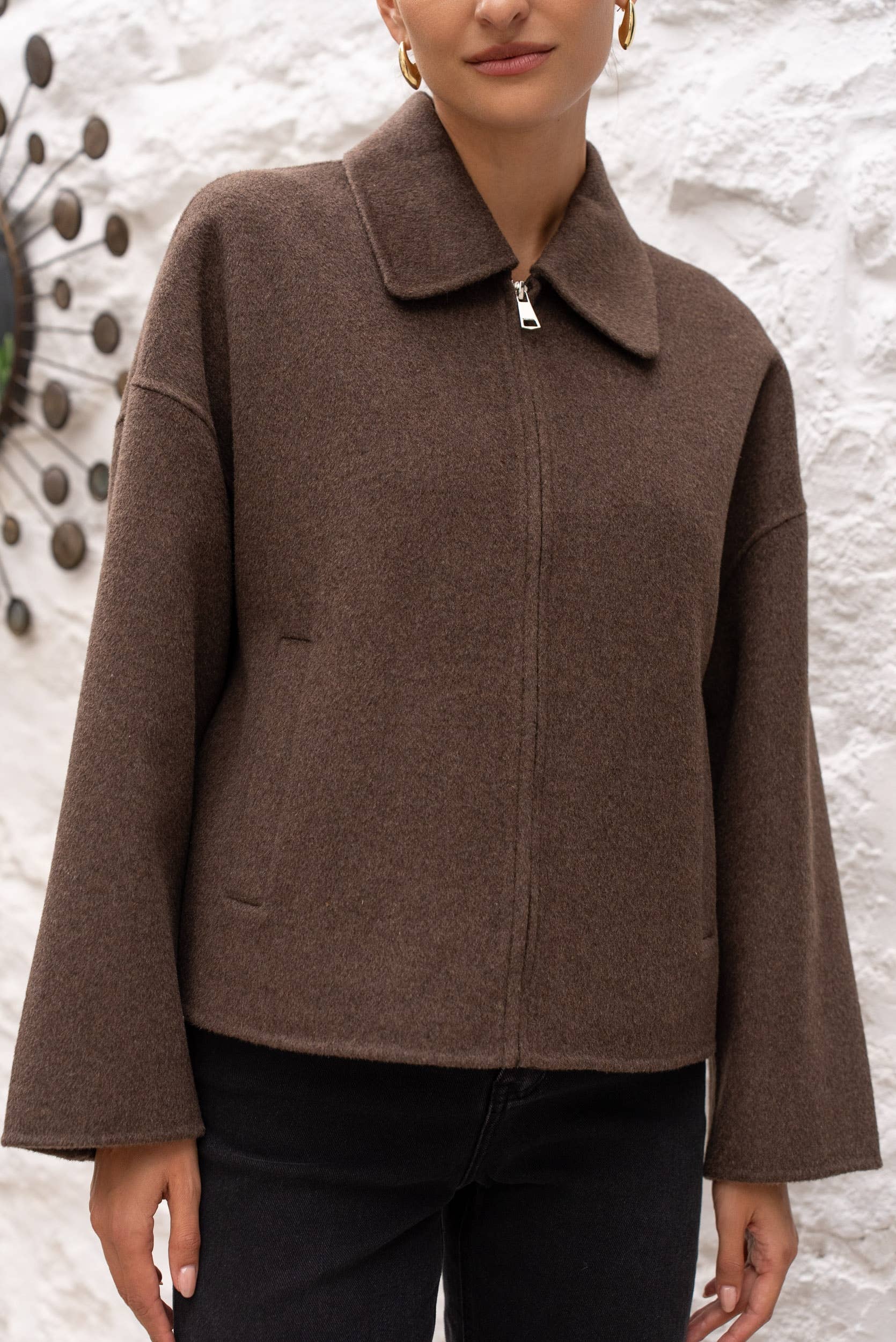 Attentif Paris - Wholesale Coat - Women's - Hand-sewn short coat in blended wool with zip closure4