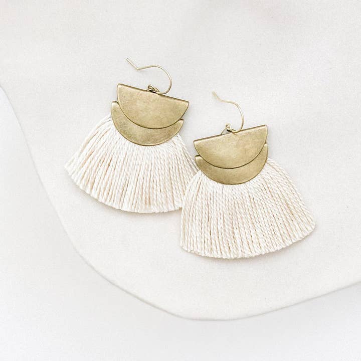 Solid Drop Fans - Dobbelt Half Moon Fringe Boho Minimal for engroshandel hos Stil Works Studio