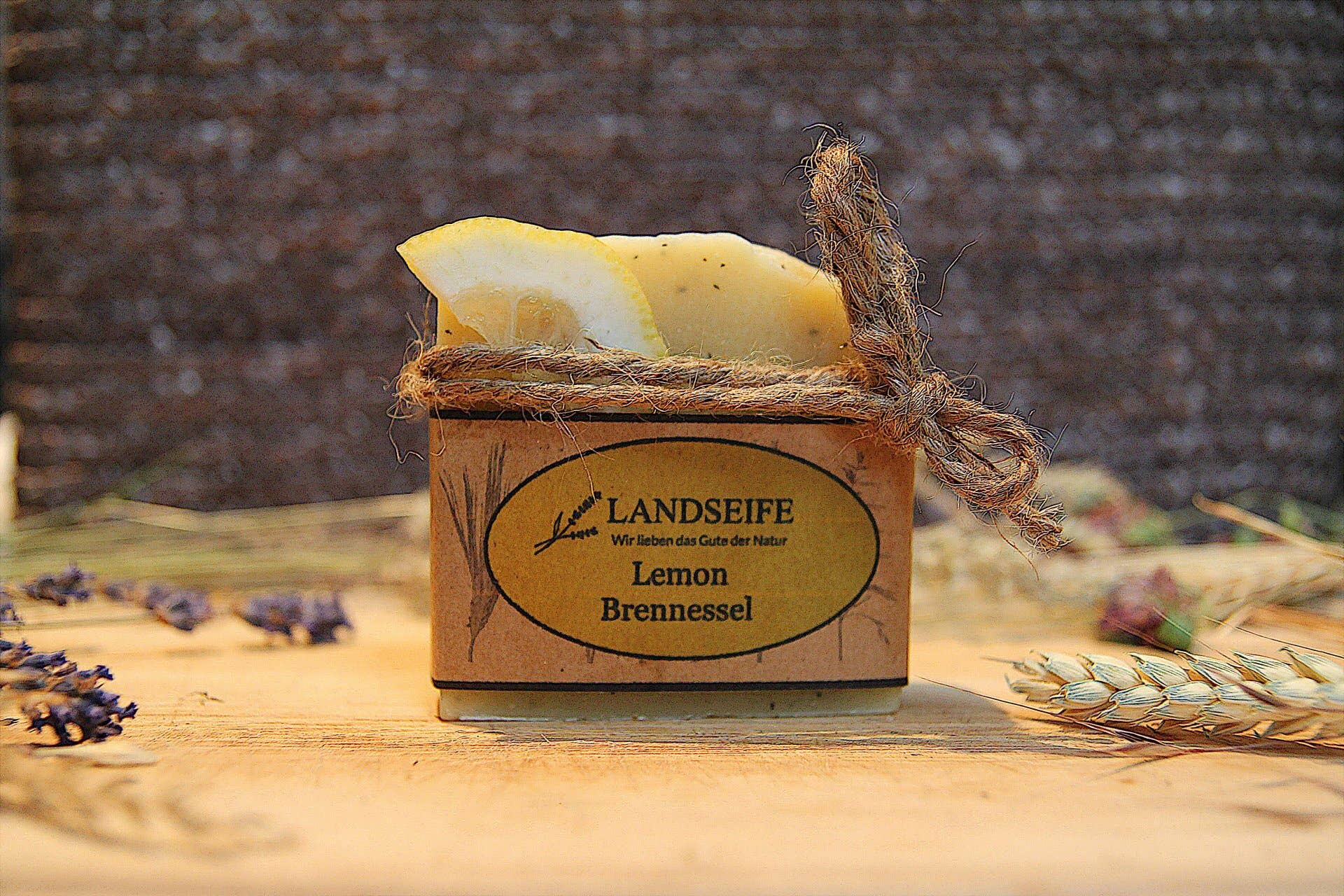 Landseife - Wholesale Bar Soap - Organic natural soap - lemon stinging nettle