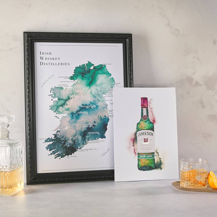 Stampa artistica con acquerello Golden Ireland Whiskey Distillery per la vendita all'ingrosso da parte di EJayDesign