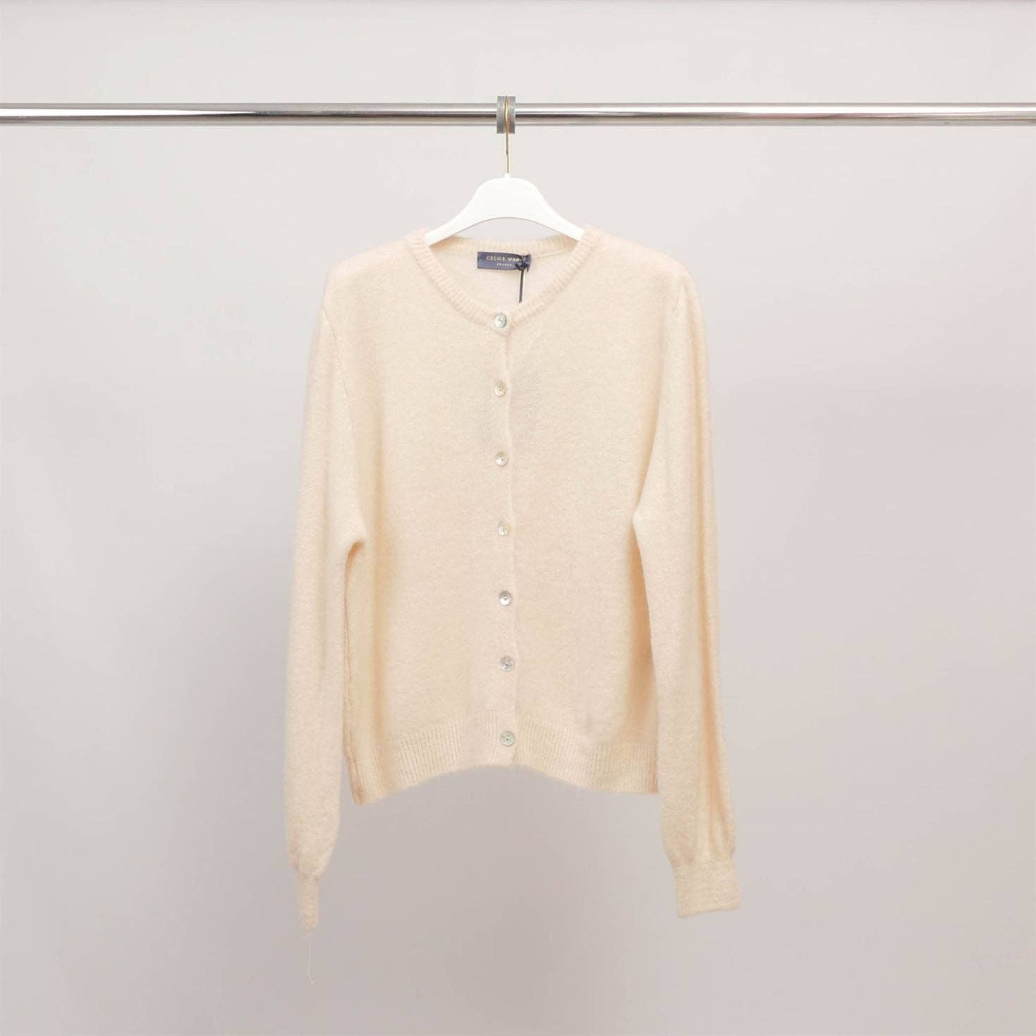 Cecile Wang - Vente Cardigan – femme - Gilet col rond en maille duveteuse PJ250051