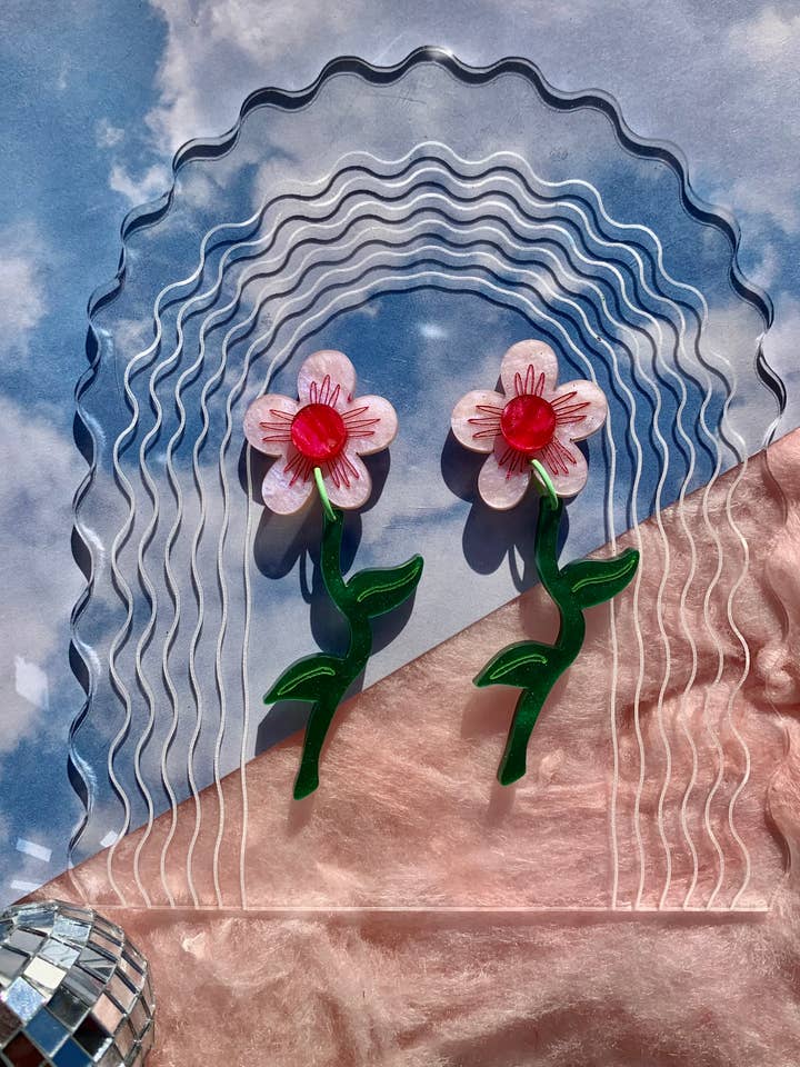 Wavy Daisies for wholesale by Not Picasso