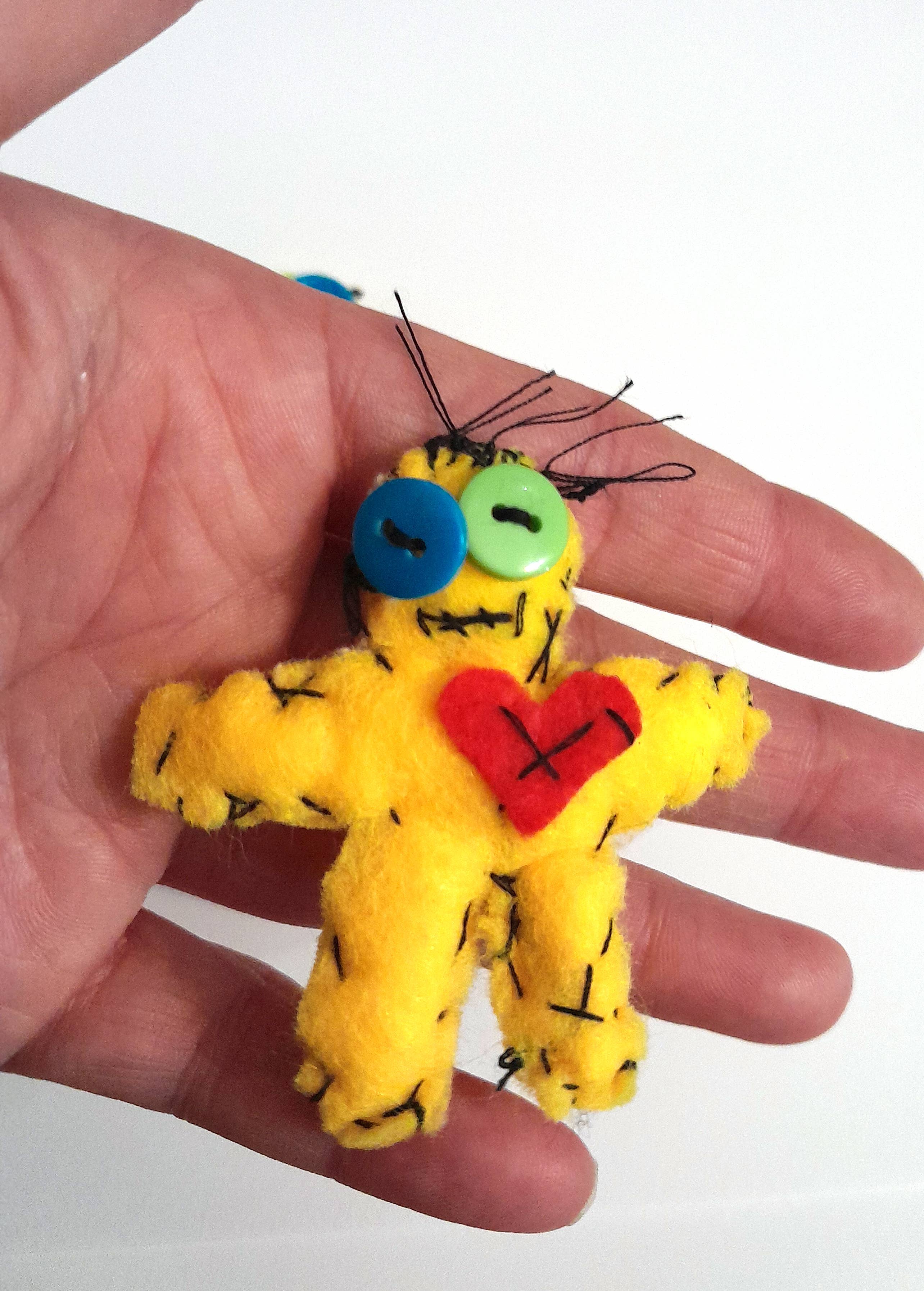 SUPERAWWWSOME – wholesale Decorative tabletop object – Mini VooDoo dolls, Tiny Voo doo dolls, Halloween decor, Felt9