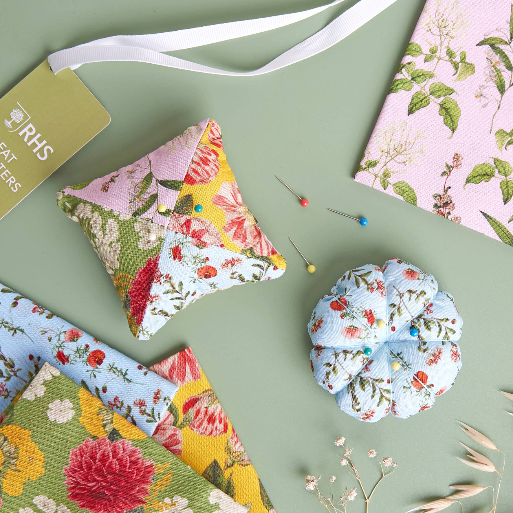 West Design Products – wholesale Fabric – RHS Fat Quarter Fabric Bundle, Edwards, 45 x 56cm, Pack Of 410