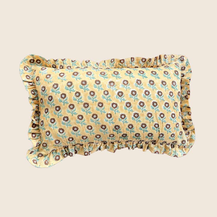 Rechteckiges Kissen mit goldenem Blütenblatt für den Großhandel von Folie à Trois