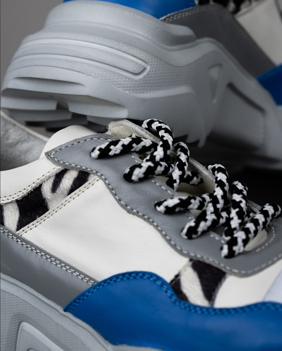 Nenya Fashion Limited - Wholesale Sneakers - Dames - Leather plateau sneakers met veters, zacht en stijlvol3