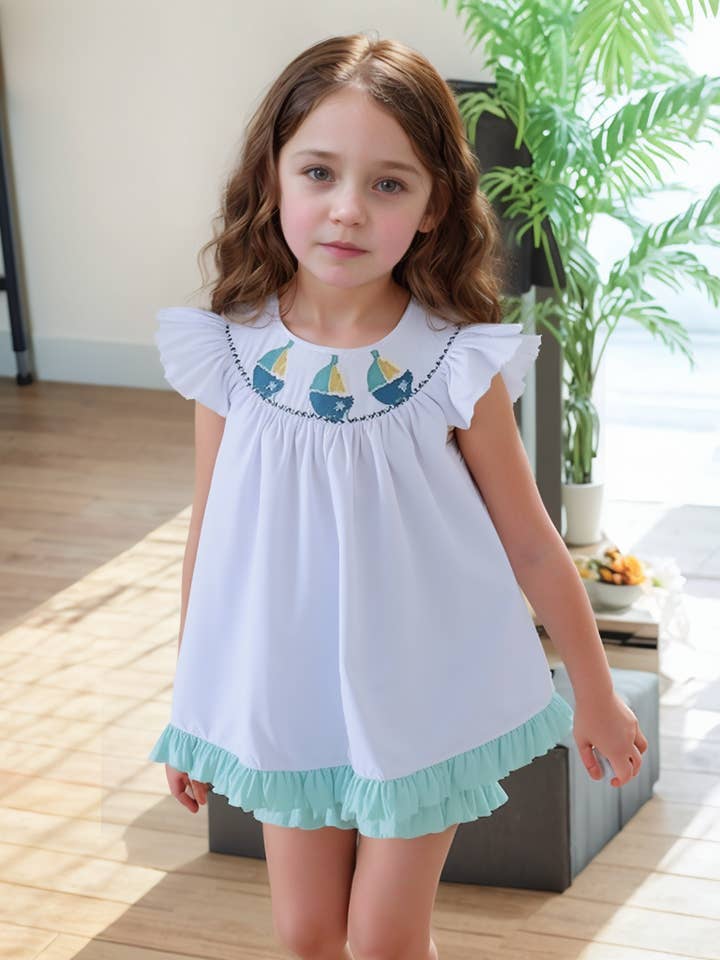 Conjunto corto blanco con velero bordado y volante turquesa para venta al por mayor de Hello Bebes!