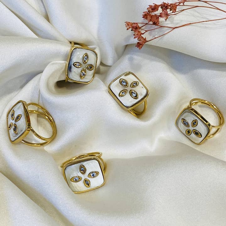 JOY RING, corno e placcato oro (BAGEM17) per la vendita all'ingrosso da parte di Sophie Deschamps Bijoux