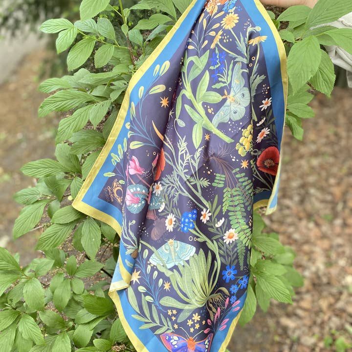 Split Moon Studios - Wholesale Scarf - Women's - Wild Flowers Motif Scarf4