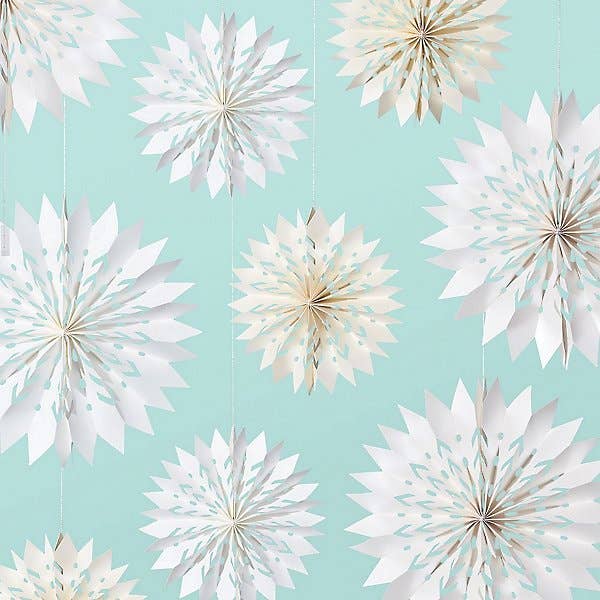 Paper Source Wholesale – wholesale DIY craft kit – Snowflake Die Cut Garland Kit