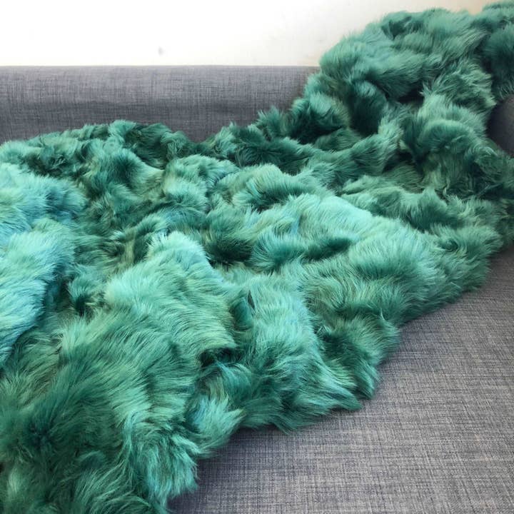 Wildash London – wholesale Prydnadsfilt – Smaragdgrön klipppläd | Fårskinnsmatta2