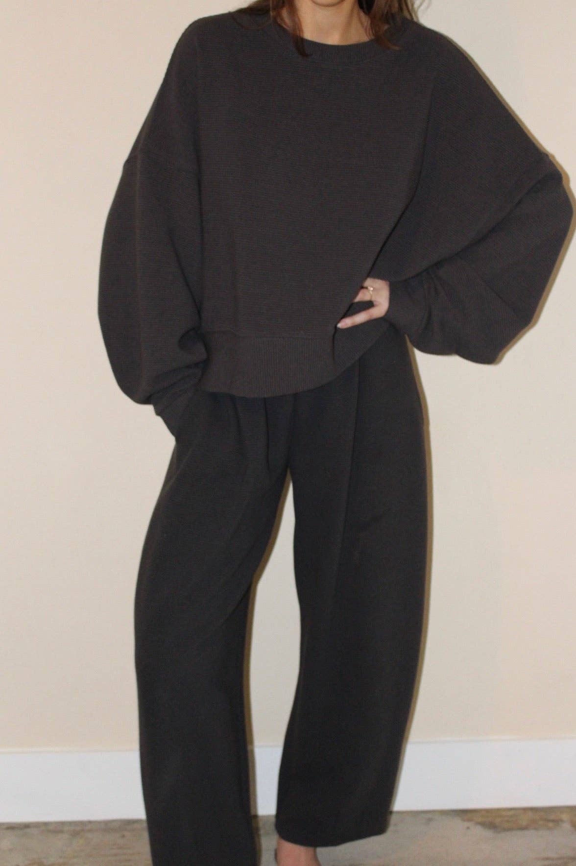 Na Nin – Großhandel Strickpullover – Damen – Margot Kurzes Sweatshirt aus Baumwolle mit Riffelmuster16