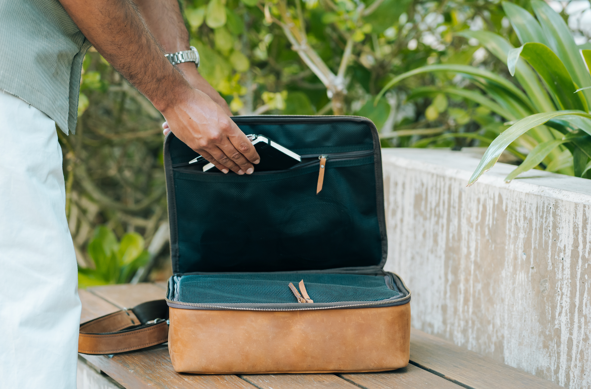 Rōmfrē Travel Co. – Großhandel Weekender-Tasche – Herren – CPAP-Reisetasche aus Leder13