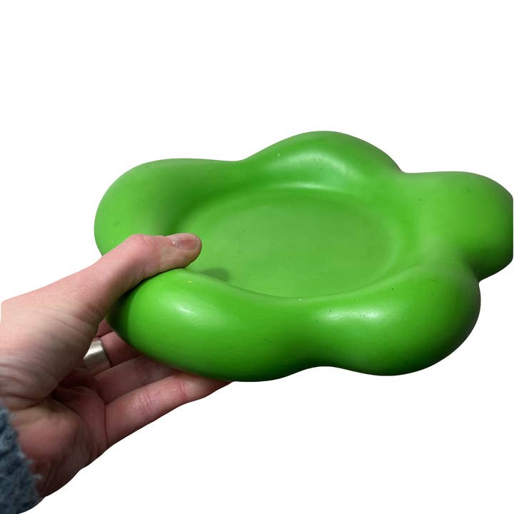 Porte-bijoux | The Cloud | Catchall Jesmonite vert vif pour la vente par Good Times Creative