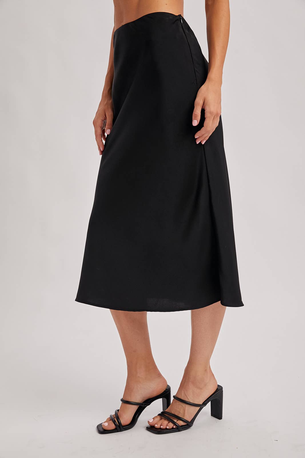 Bluivy – Engroshandel Nederdel - Dame – Midi nederdel i satin37