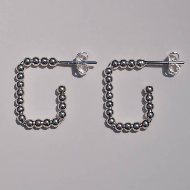 Orecchini in argento sterling con perline per la vendita all'ingrosso da parte di Krystyna's Silver