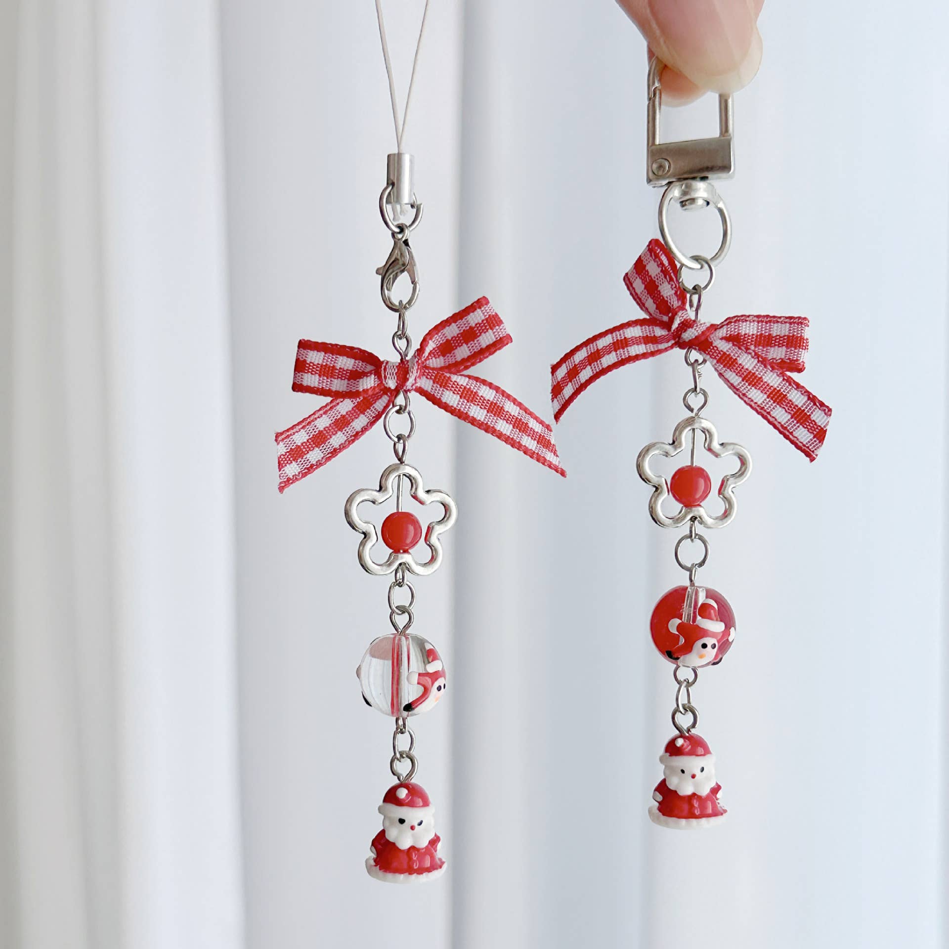 MKS America - Wholesale Keychain - Women's - Santa Claus Bow Keychain3