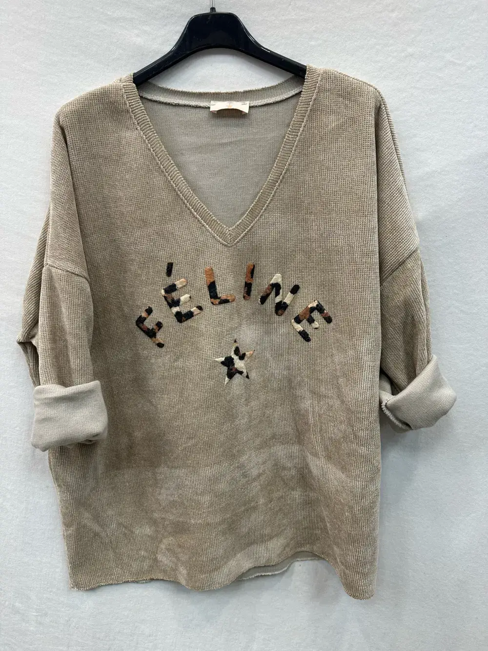 Mimi & Gogo – wholesale Blus - Dam – Velourtopp med kattkrage @4589_HVFeline0