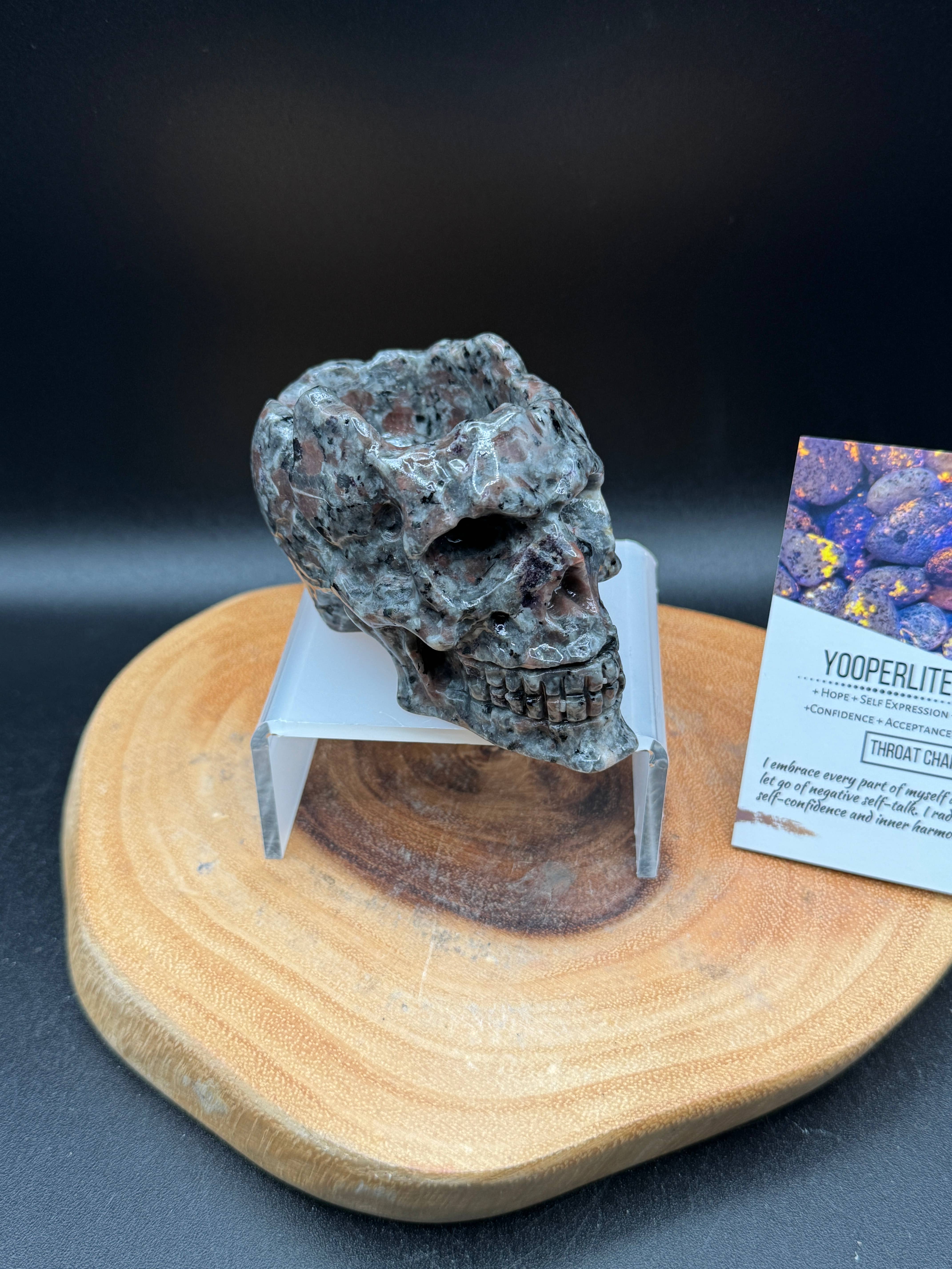 The 7 Directions - Wholesale Spiritual Stone/Crystal - UV reative Yooperlite skull bowl w/ info card H2431