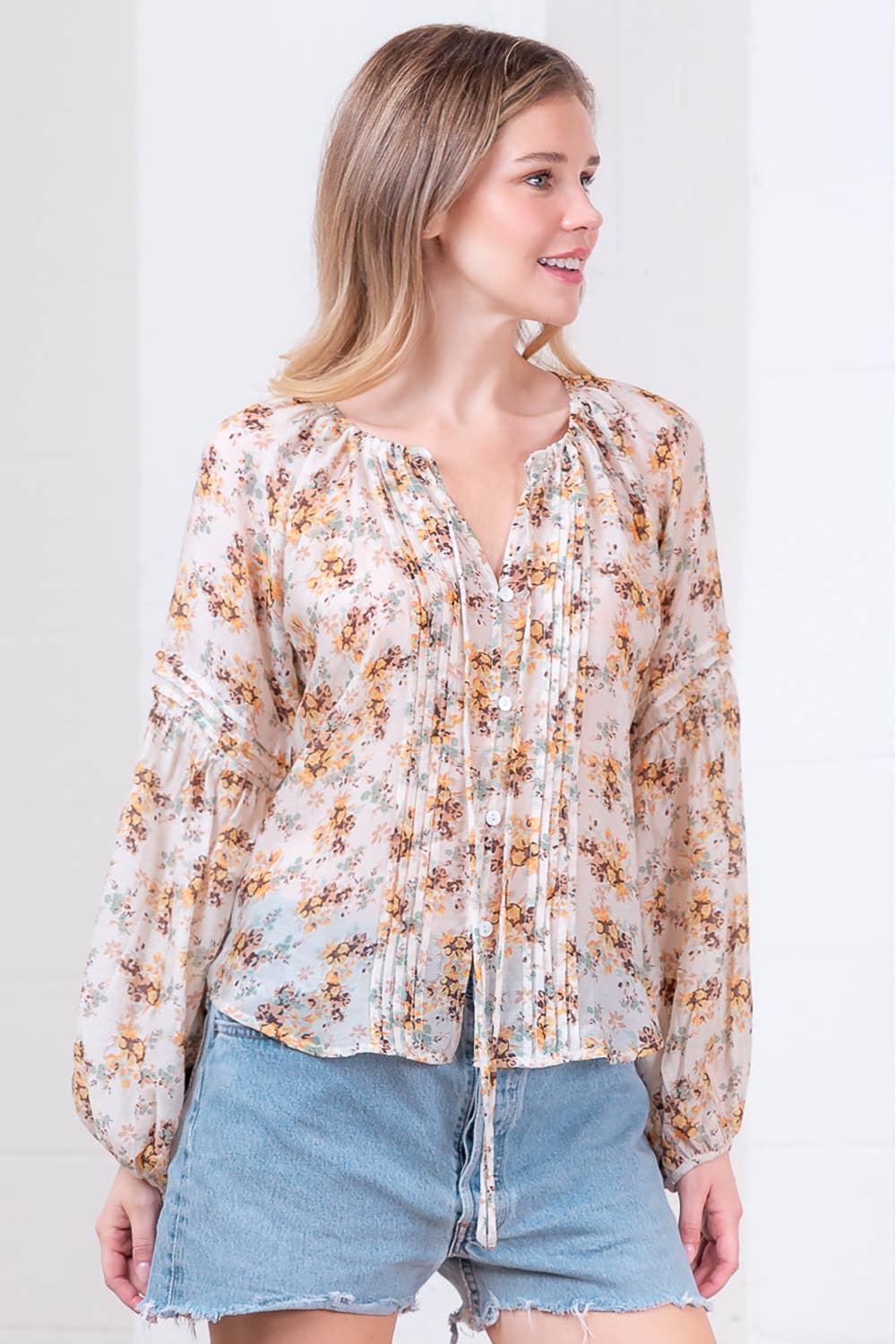 MULTI HT28741T-BUTTON DOWN PINTUCK DETAIL DITSY FLOWER PRINTED for wholesale on Faire3