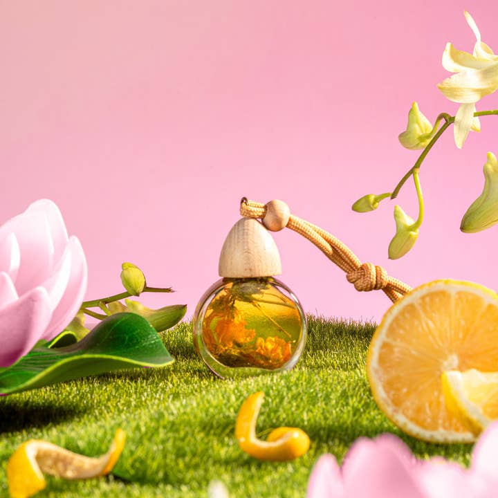 THE NATURAL EXPERIENCE - Wholesale Car Freshener - Unisex - Camelia and Pink Lotus- Car Air Freshener with Essential Oils0