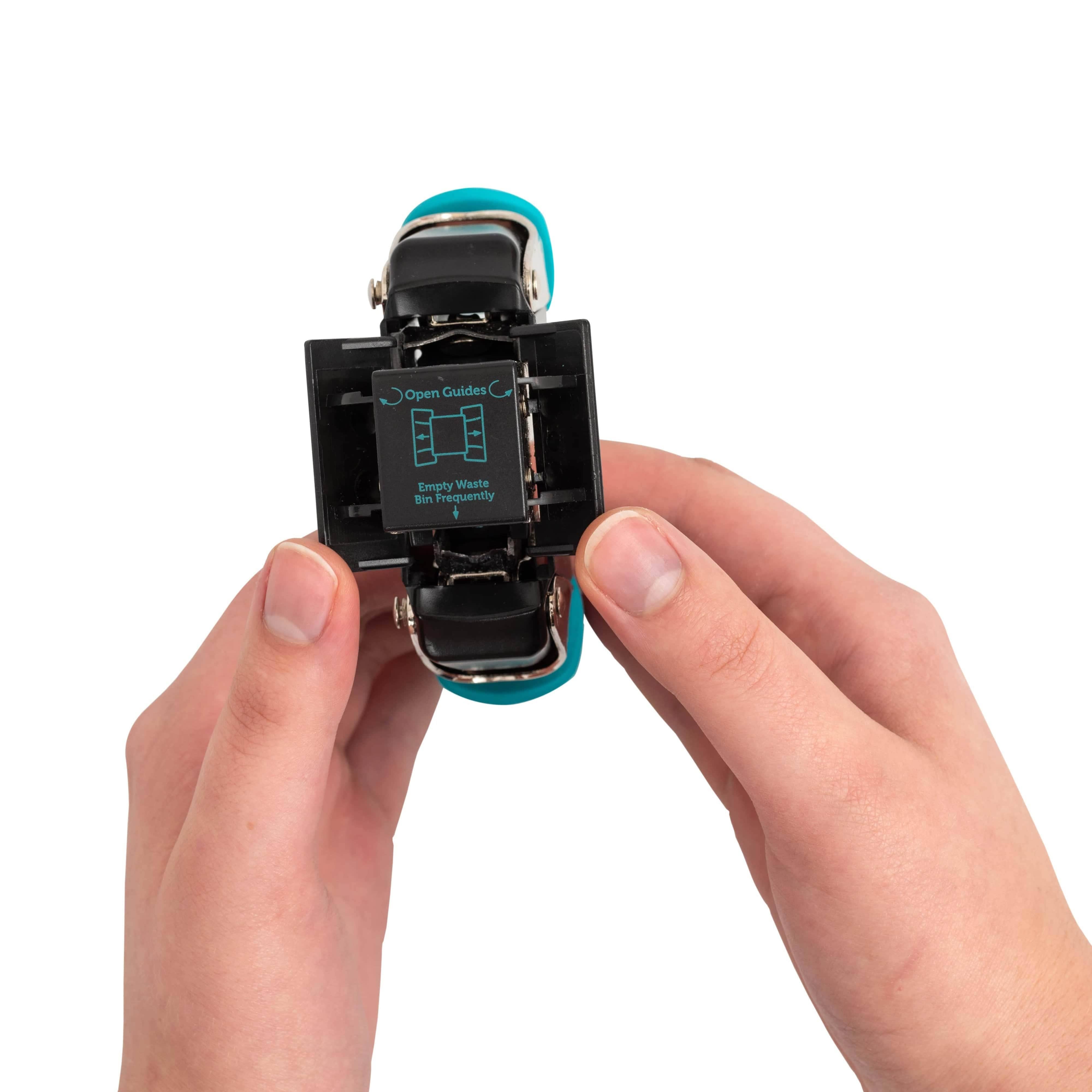 Tonic Studios – wholesale Craft tool – We R Makers Crop-A-Dile Chomper Punch – 1/4" & 1/2" Rounded Corner2