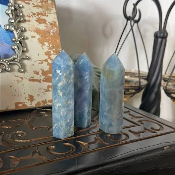 Bodhi Leaf Market - Wholesale Spiritual Stone/Crystal - Beautiful Natural Blue Celestite Tower, Bodhi Crystals2