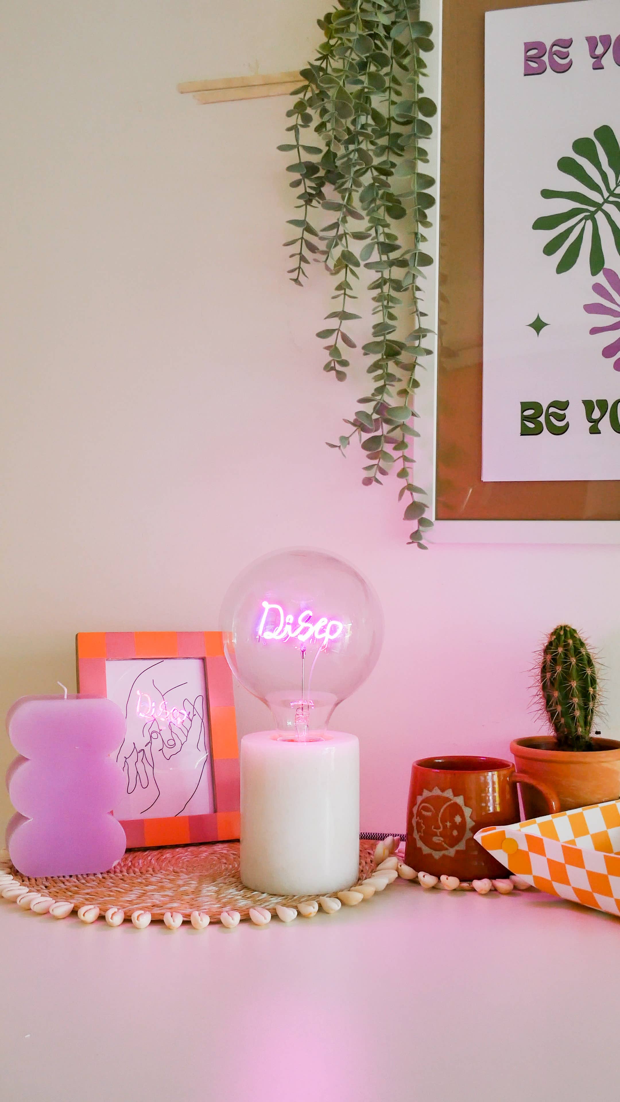 Steepletone UK Ltd - Wholesale Light Bulb/Puck - LED Text Light Bulbs- Screw Down1