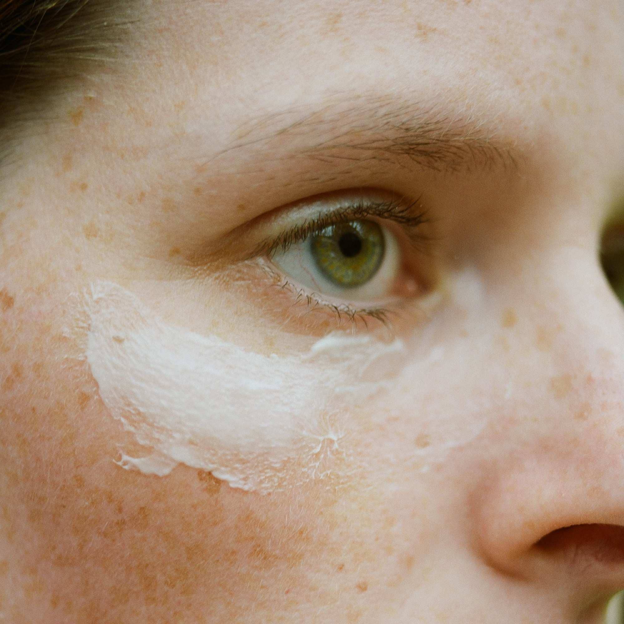 UpCircle Beauty UK – wholesale Eye cream/gel – Vegan Hydrating Eye Cream with Hyaluronic Acid + Coffee Oil4