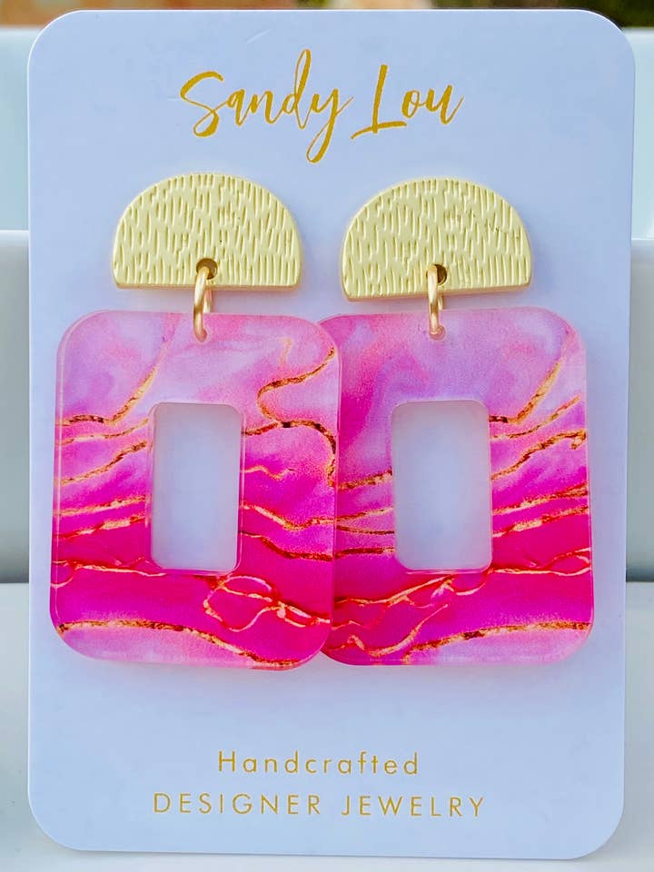 Vårrodnad Marmorpåstående Örhängen – Rosa & Guld Akryl för wholesale av Sandy Lou Designs