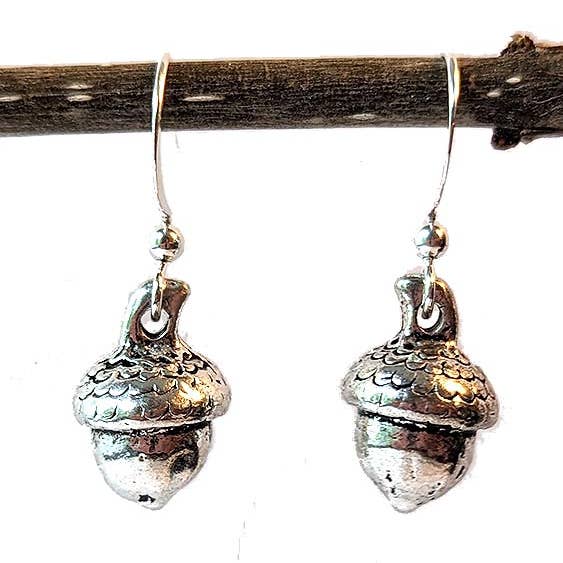 Boucles d'oreilles vintage en argent antique avec gland rond pour la vente par Stylish Jewelry Supply