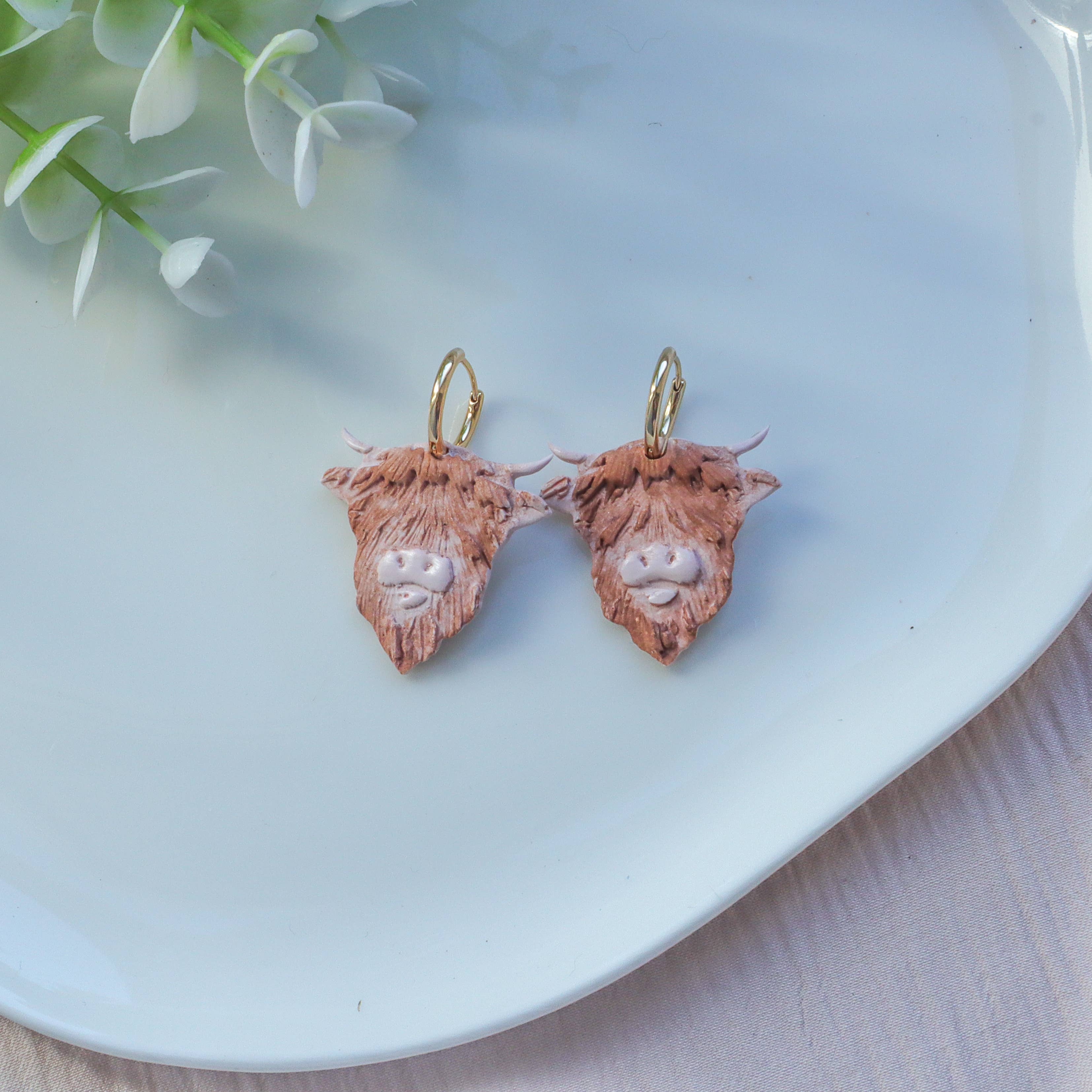 K's Craft House - Wholesale Hoop Earrings - Highland Cow Clay Hoop Earrings – Gold-Plated Huggie2