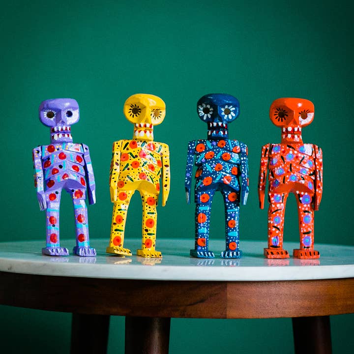 Squelette en bois Sugar Skull S pour la vente par Lucia's Imports