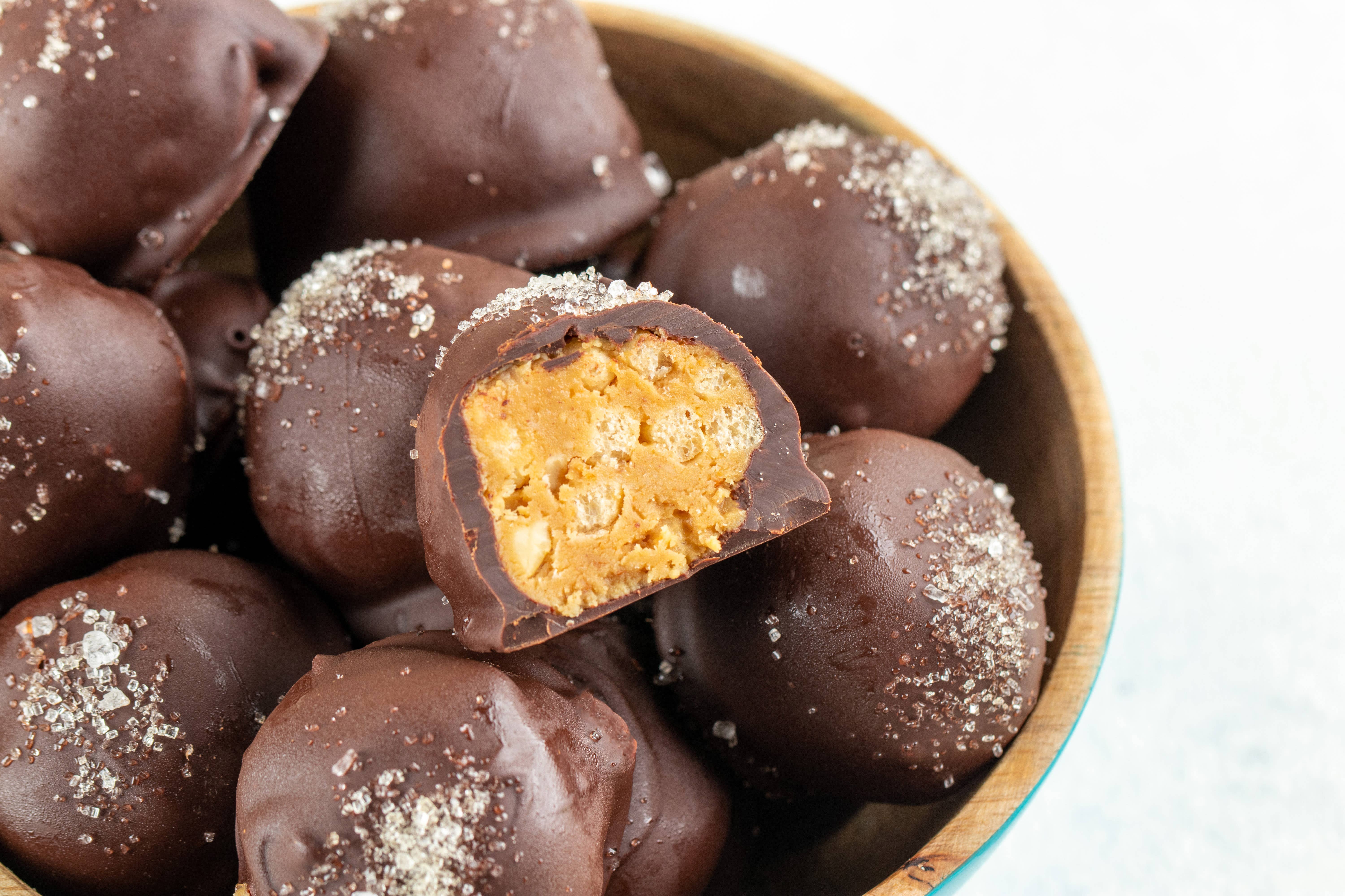 Veganmadness - Wholesale Chocolate Covered Sweets - Peanut Butter Crunch Bocce Ball3