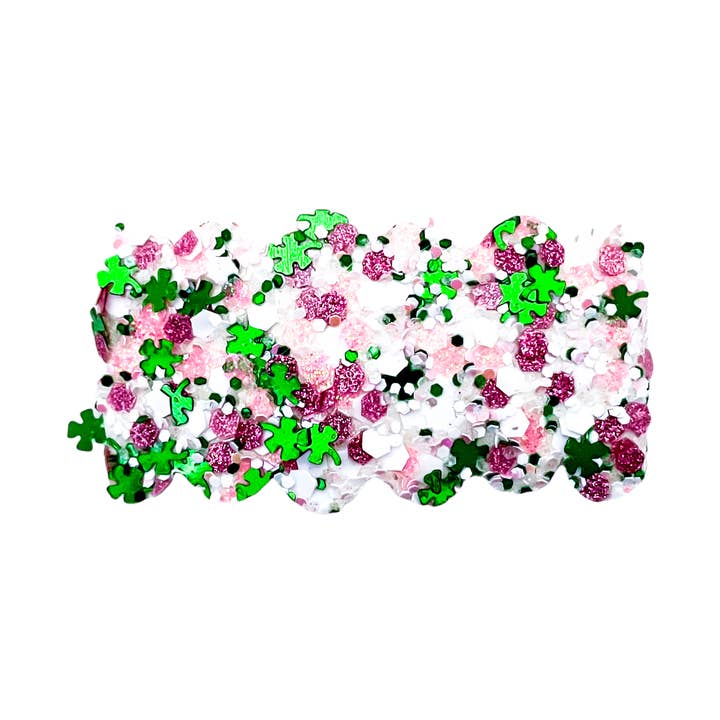 Coriandoli a forma di trifoglio rosa e verde con clip a scatto per la vendita all'ingrosso da parte di BOWverwhelmed, Llc