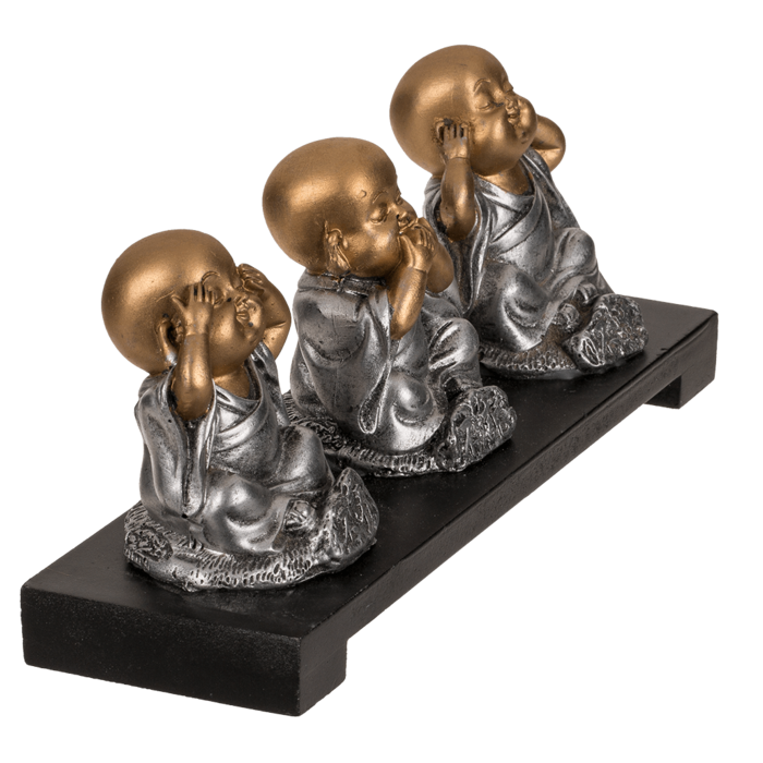 Out of the blue KG - Wholesale Decorative Figurine - 3 Polyresin decoration figurines on wooden bowl,3