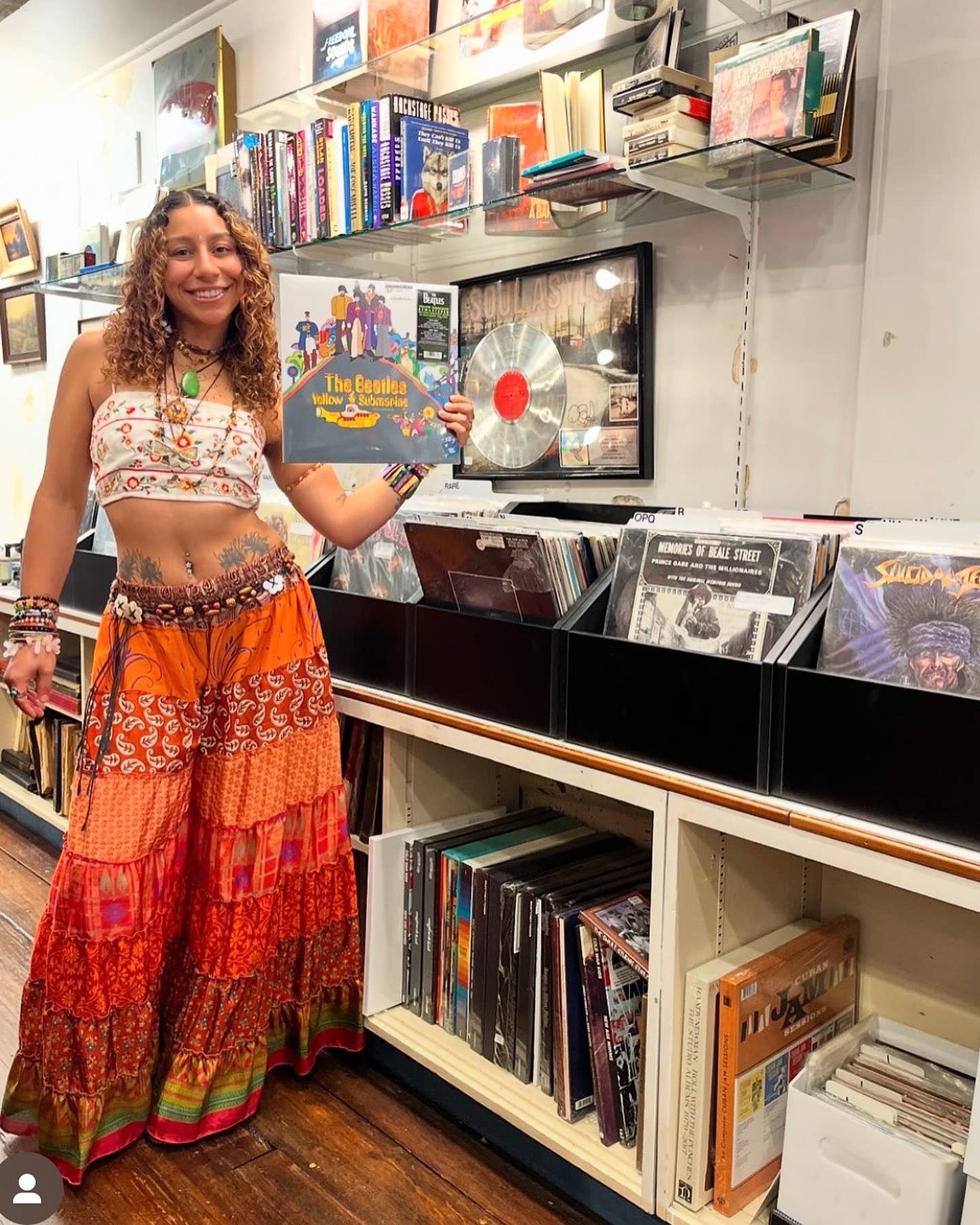 Kaohinani – wholesale Pants – Women's – Recycled Sari Palazzo Pants
14