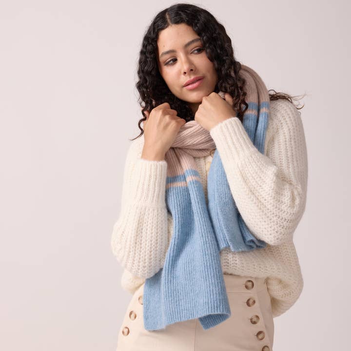 Maradji - Wholesale Scarf - Women's - MAXI SCARF ALPACA WOOL FROST CHALK ICE BLUE1