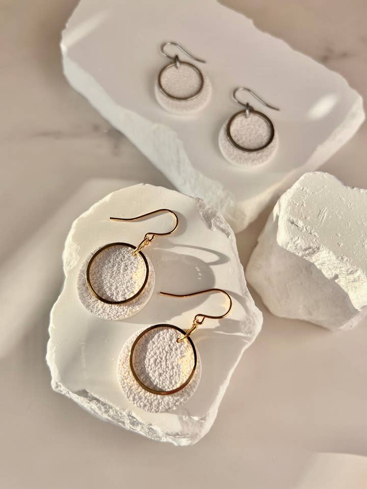 Posh - Blanc Texturé pour la vente par ReynaBee Clay Co